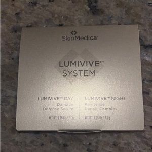 Skin medics lumivive system